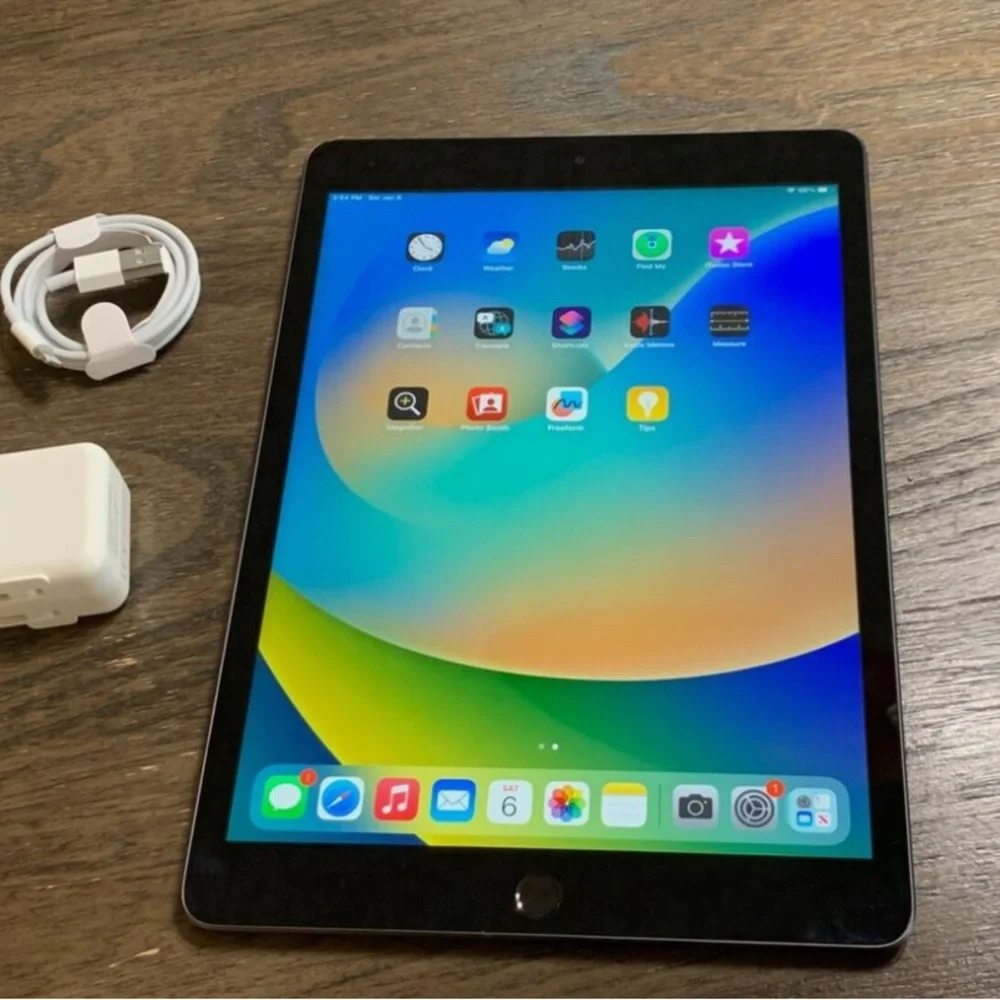 Apple iPad Black Sleek Design Vibrant Display